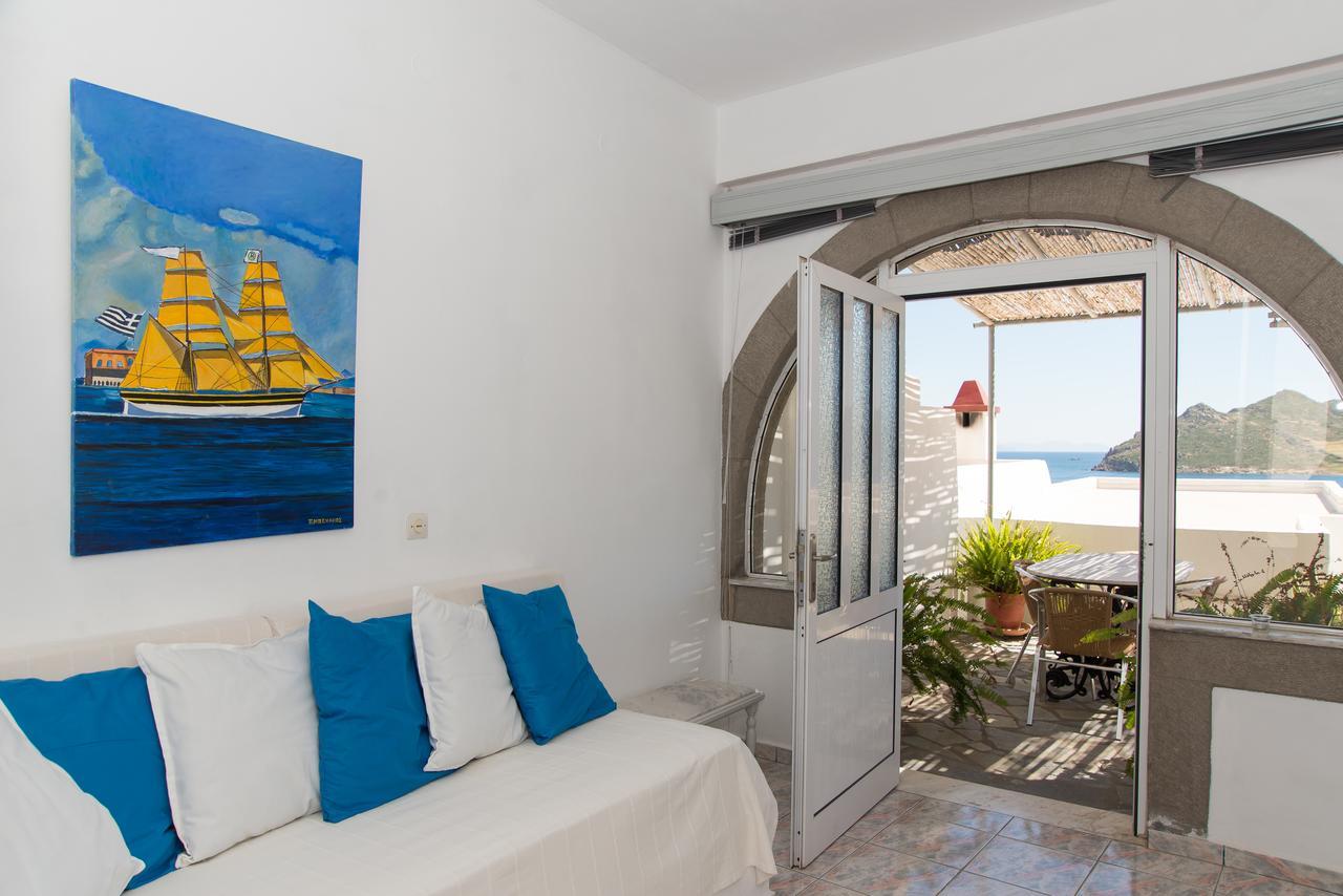 Captain Manos Studio Apartments Grikos Bay  Exterior photo